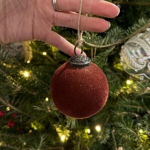 New! Set of 6 Pottery Barn velvet Christmas ornaments.